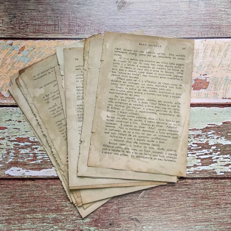 Folhas Envelhecidas de livro antigo, para Scrapbook, Agendas e Journal®